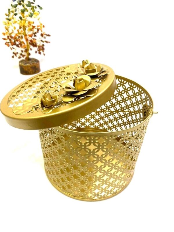 Metal Tea Light Candle Holder